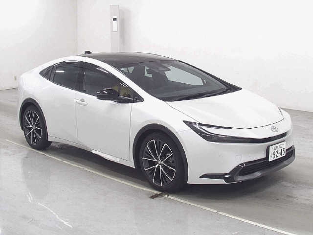 2024 TOYOTA PRIUS