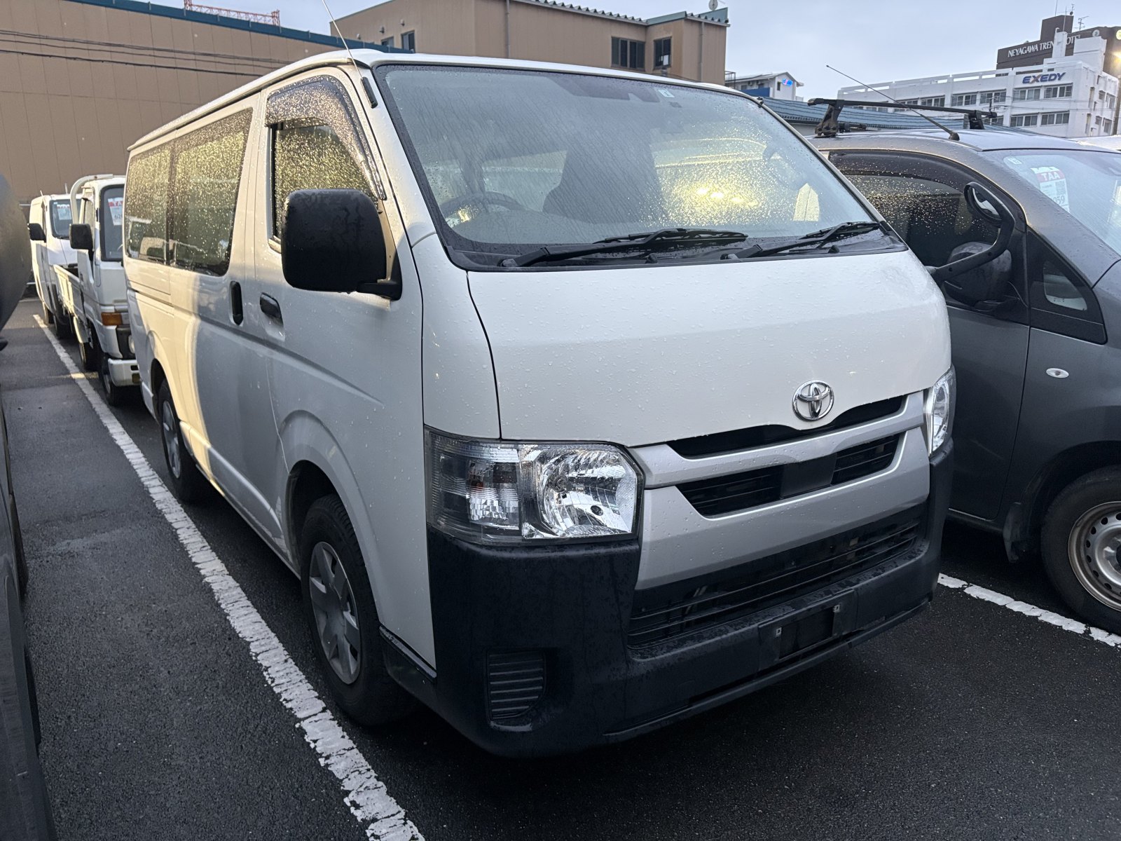 2021 TOYOTA HIACE