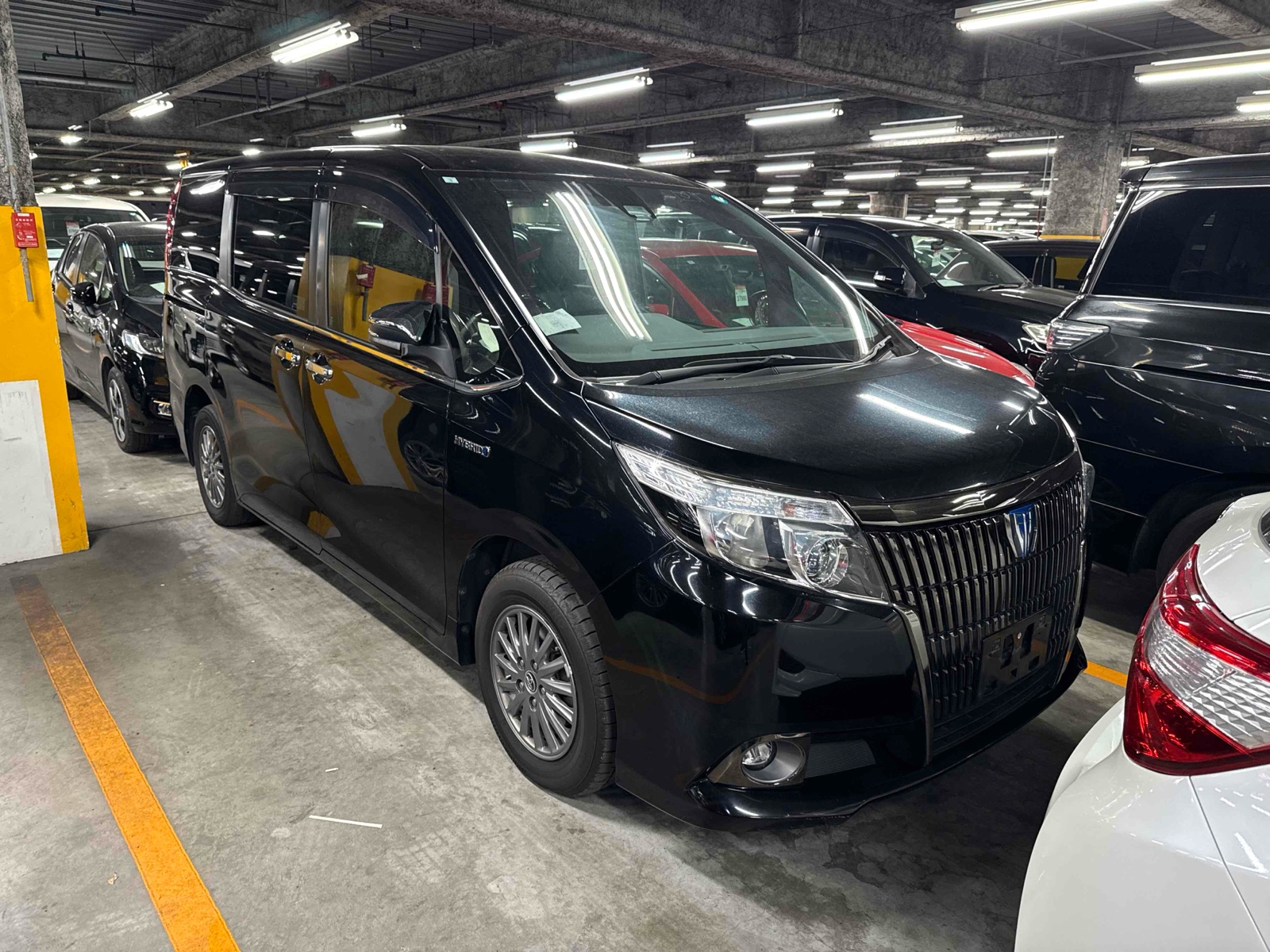 2017 TOYOTA ESQUIRE