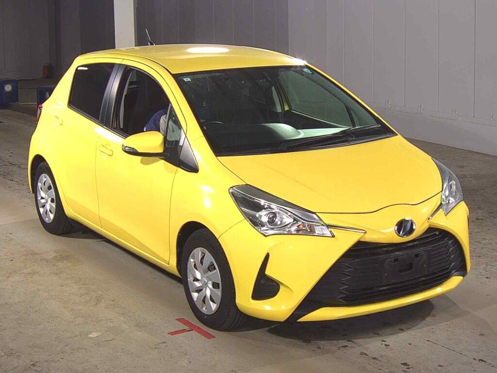 2017 TOYOTA VITZ