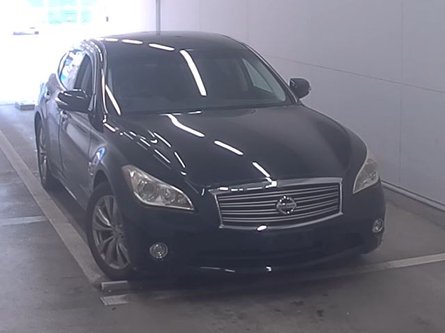 2013 NISSAN FUGA