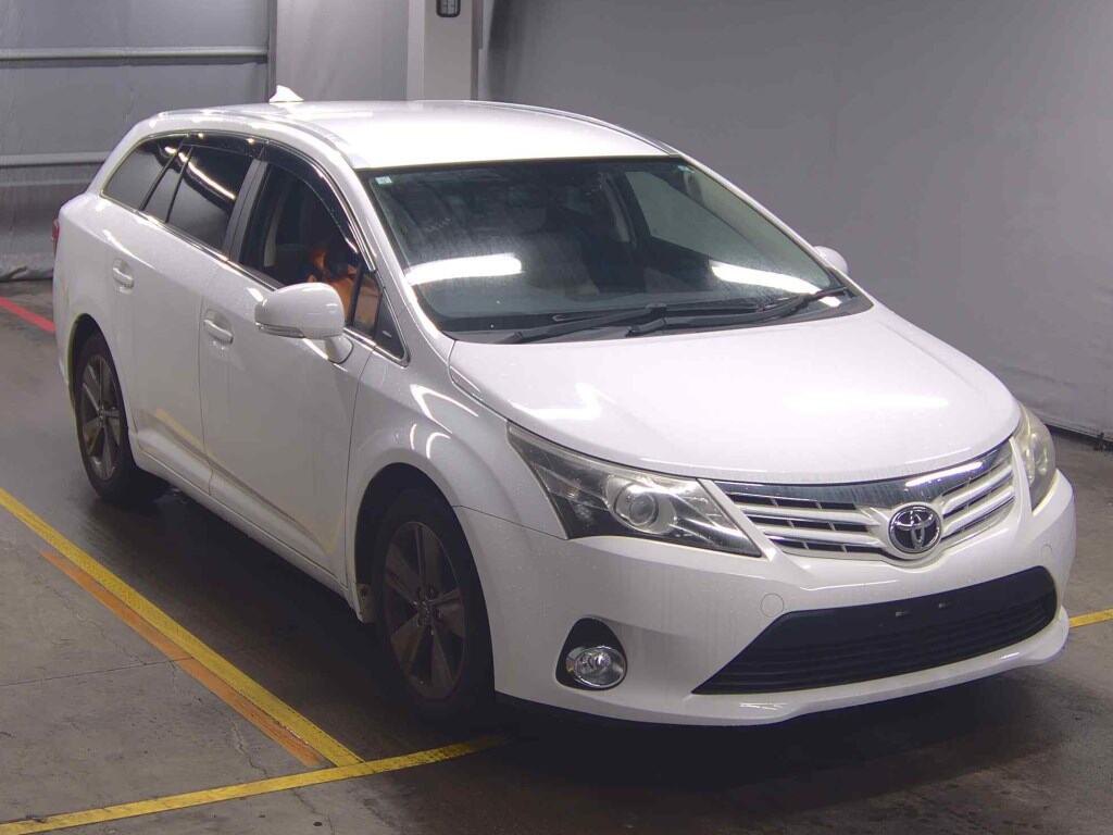 2015 TOYOTA AVENSIS WAGON