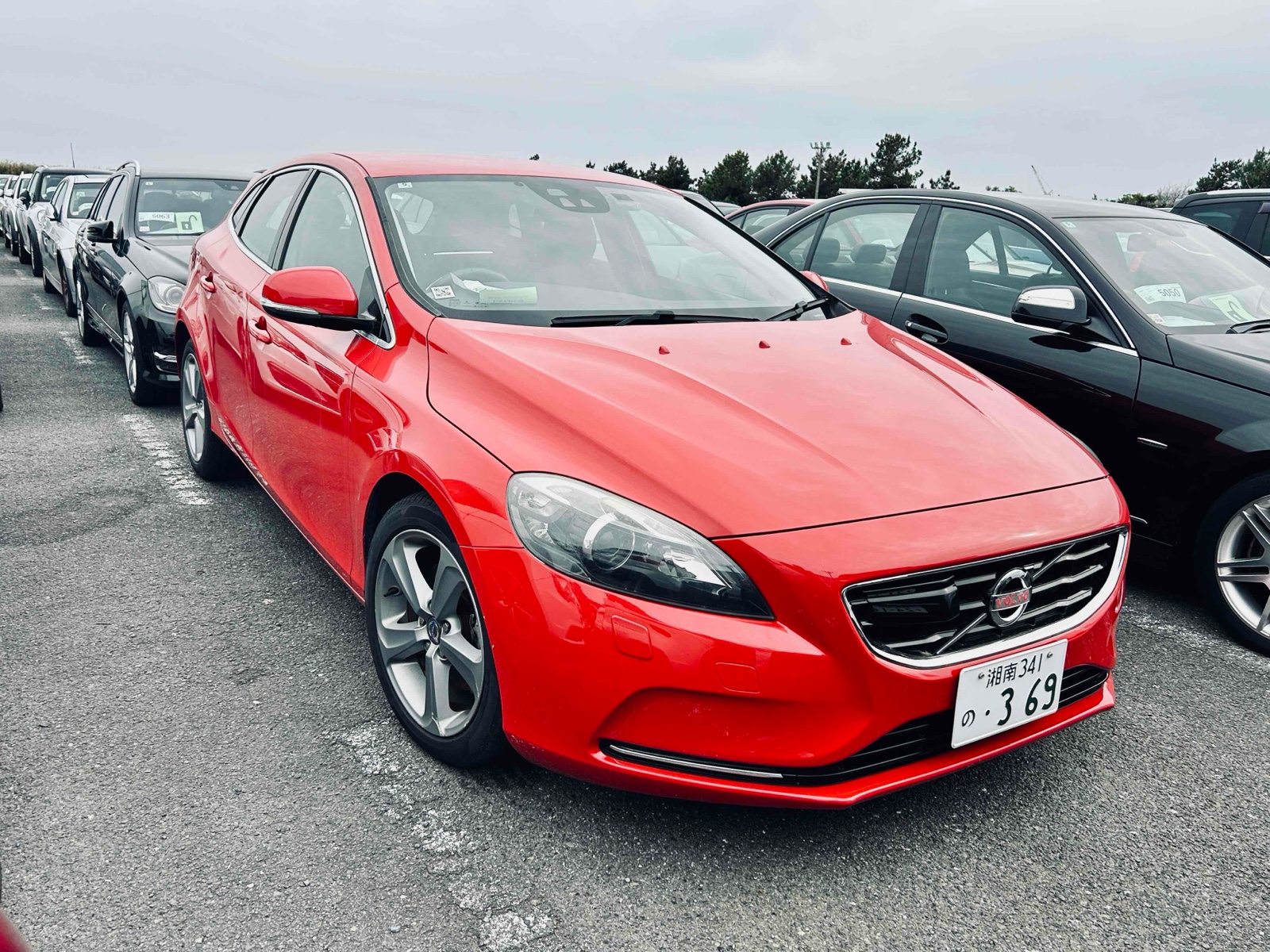 2014 VOLVO V40