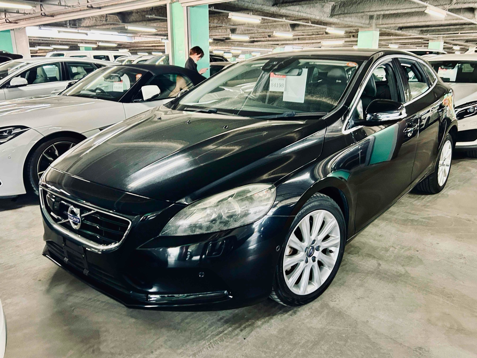 2015 VOLVO V40