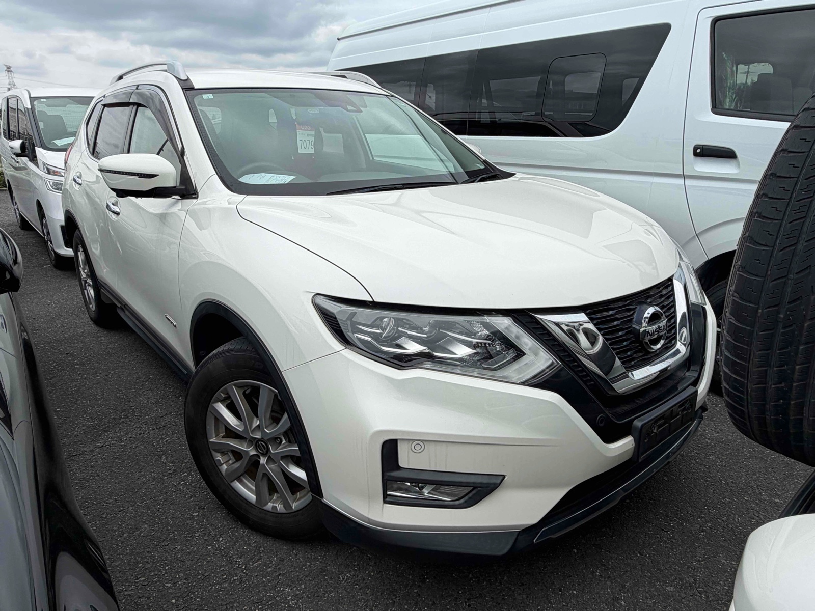 2019 NISSAN X-TRAIL