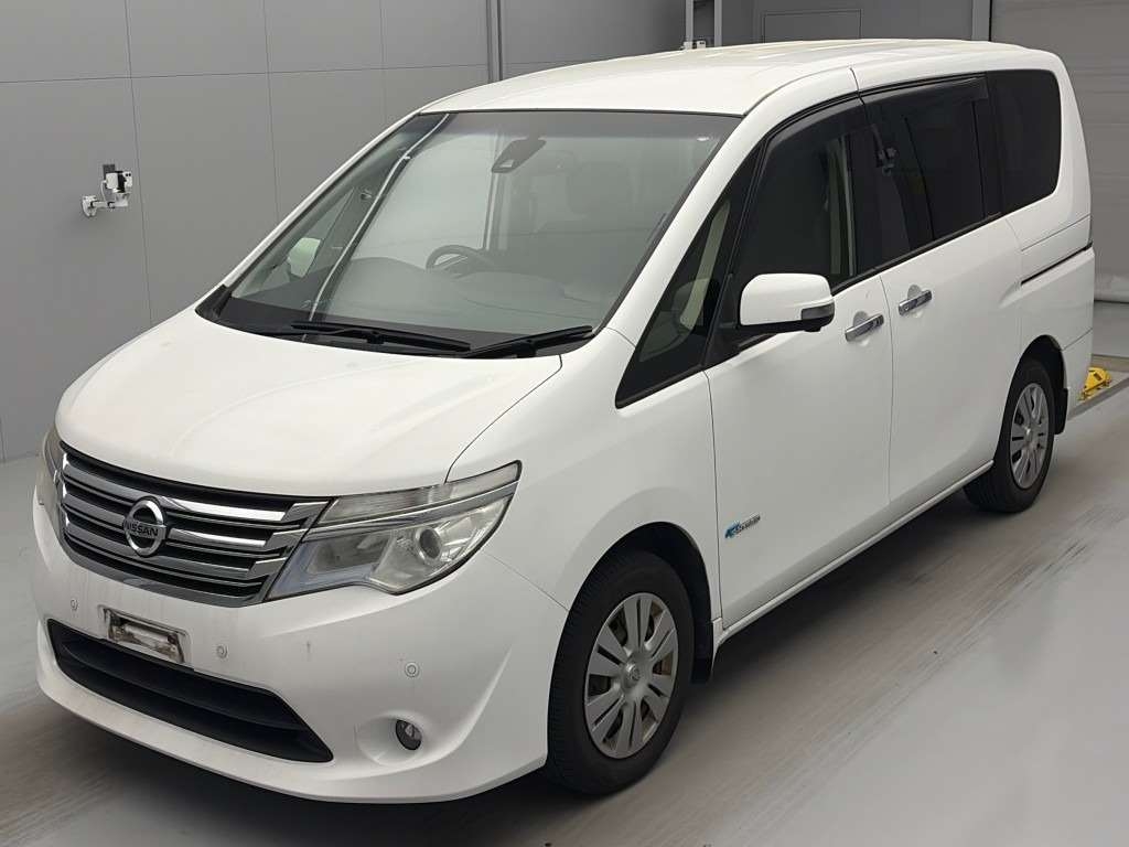 2015 NISSAN SERENA