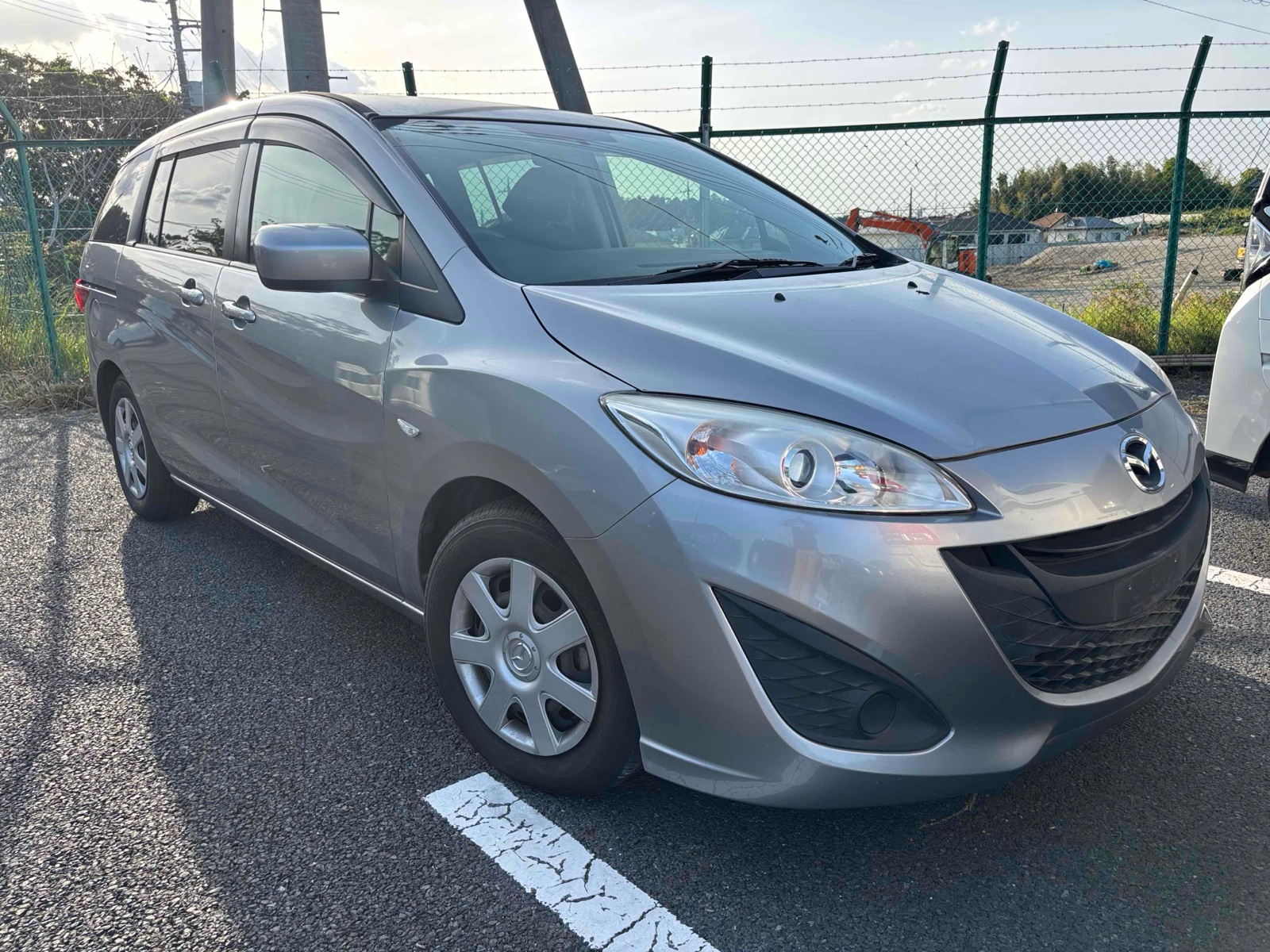 2016 MAZDA PREMACY
