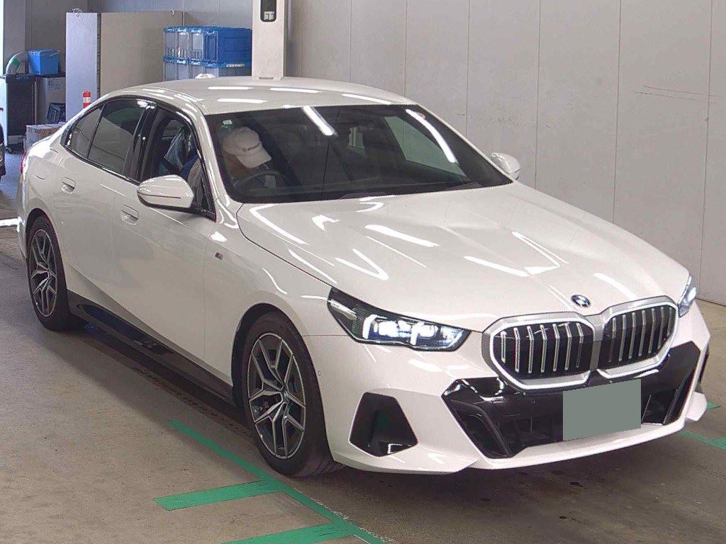 2023 BMW 523I M-SPORT