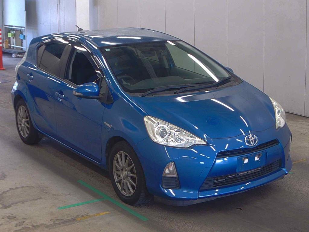 2013 TOYOTA AQUA