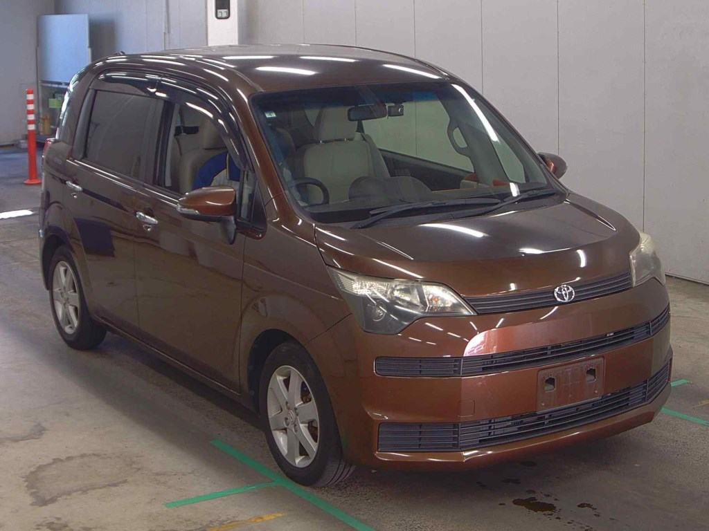 2013 TOYOTA SPADE