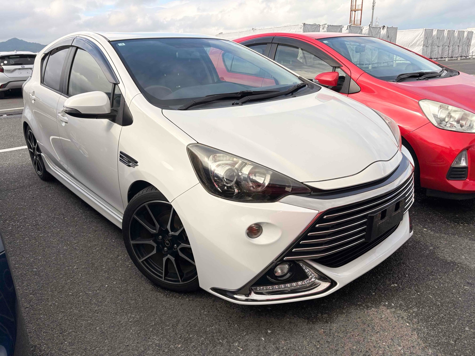 2015 TOYOTA AQUA