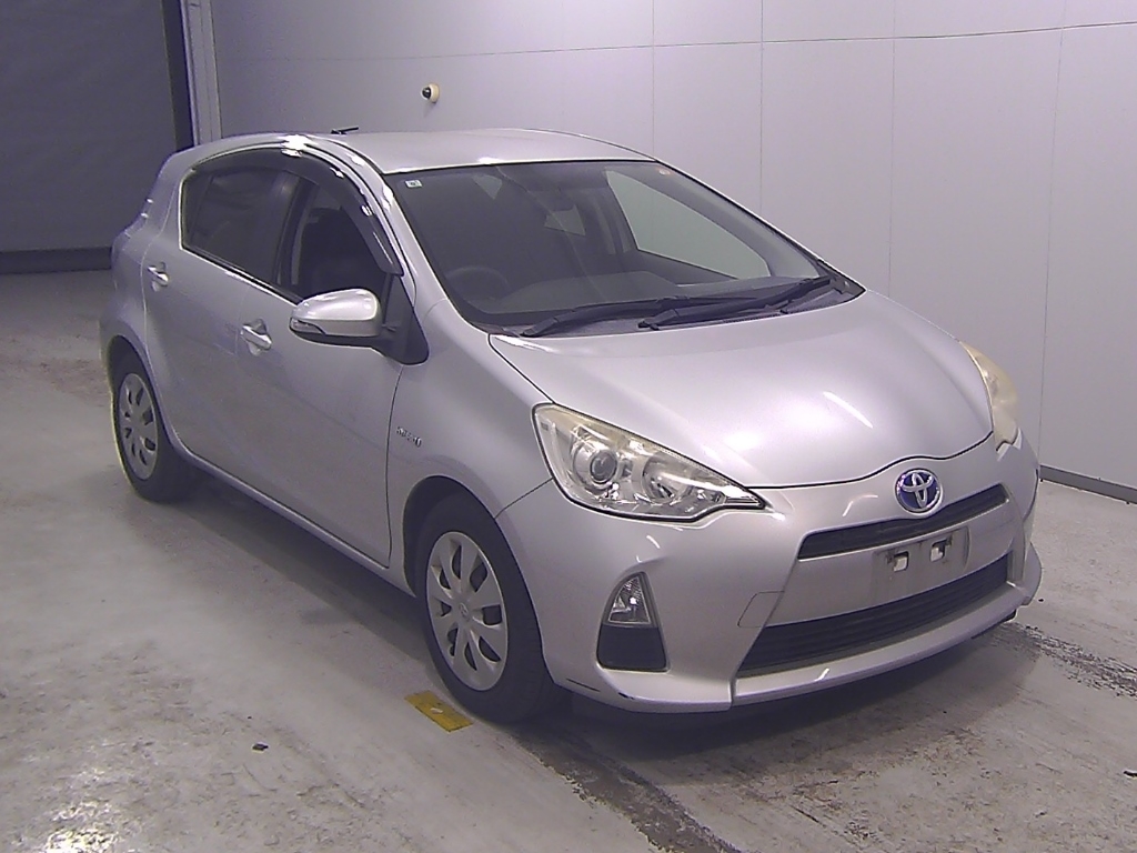 2013 TOYOTA AQUA