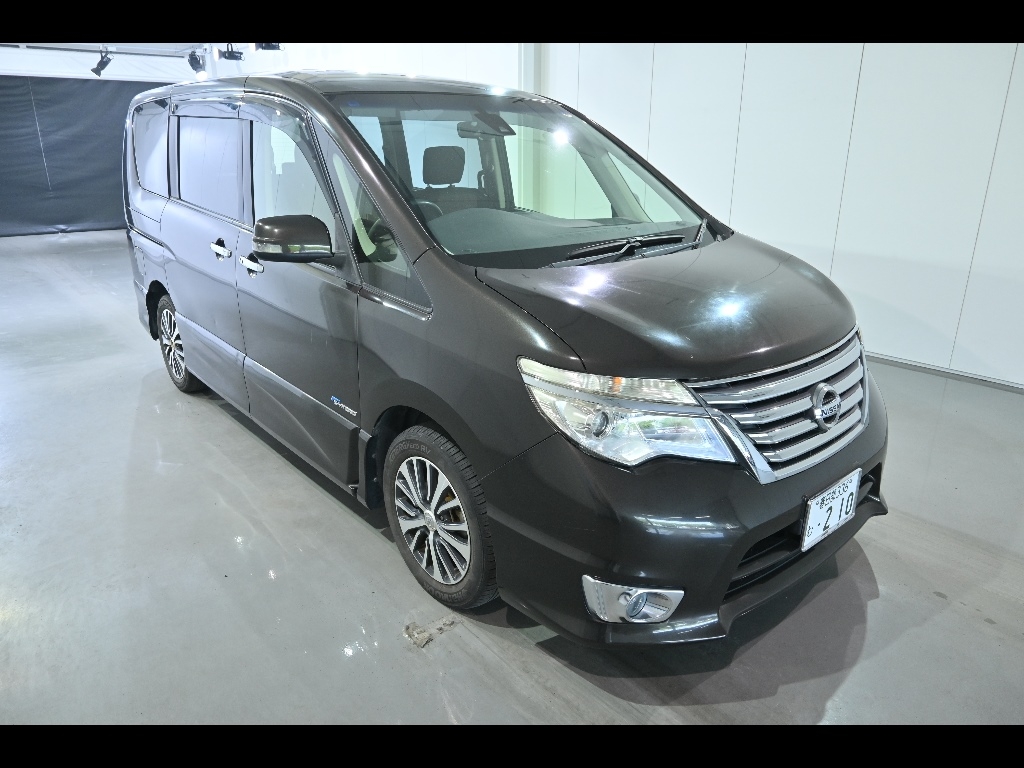 2014 NISSAN SERENA
