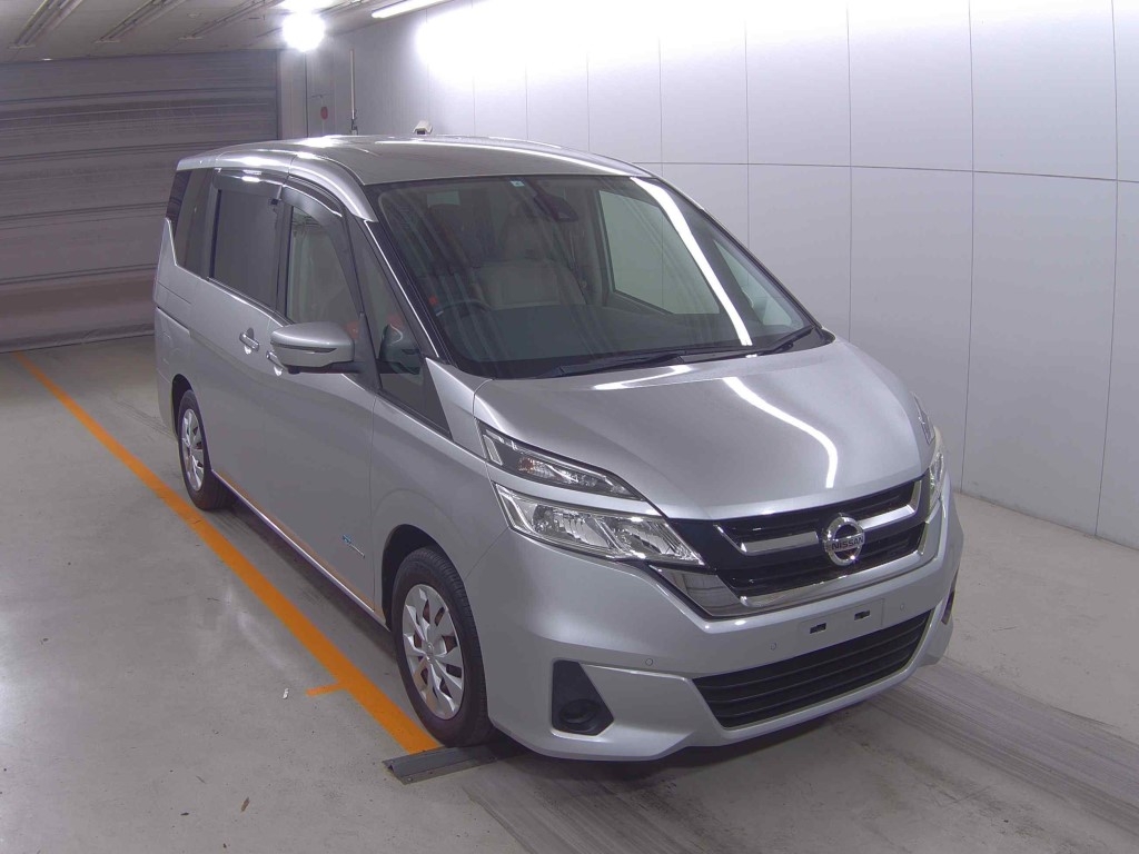 2017 NISSAN SERENA