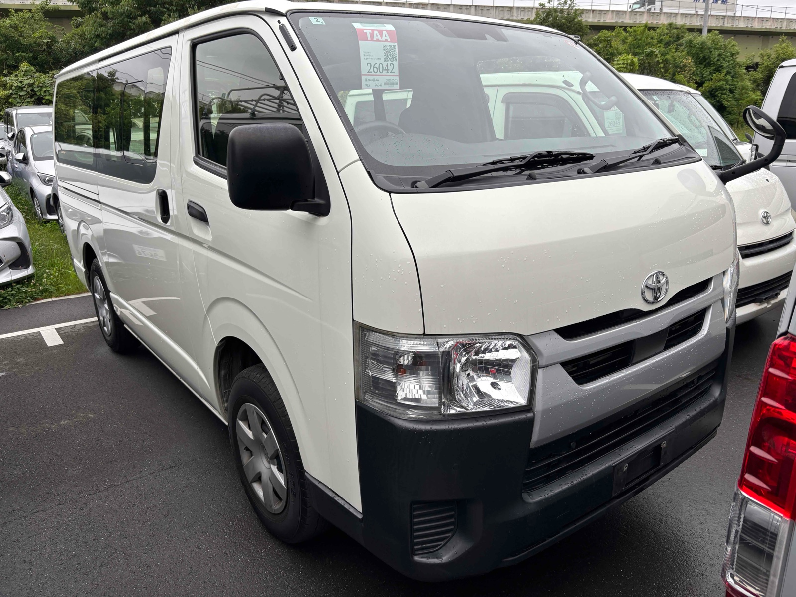 2022 TOYOTA HIACE
