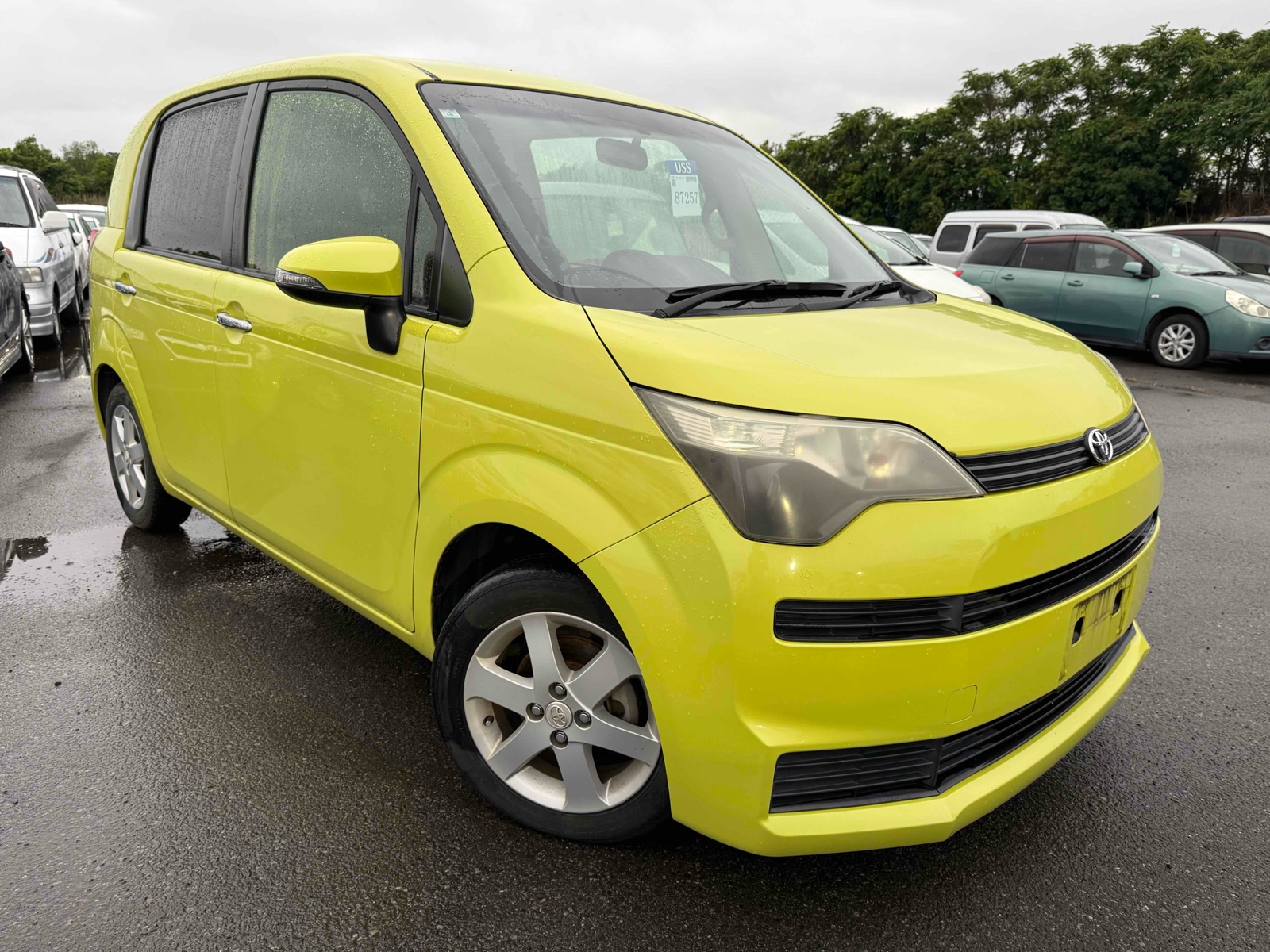 2013 TOYOTA SPADE