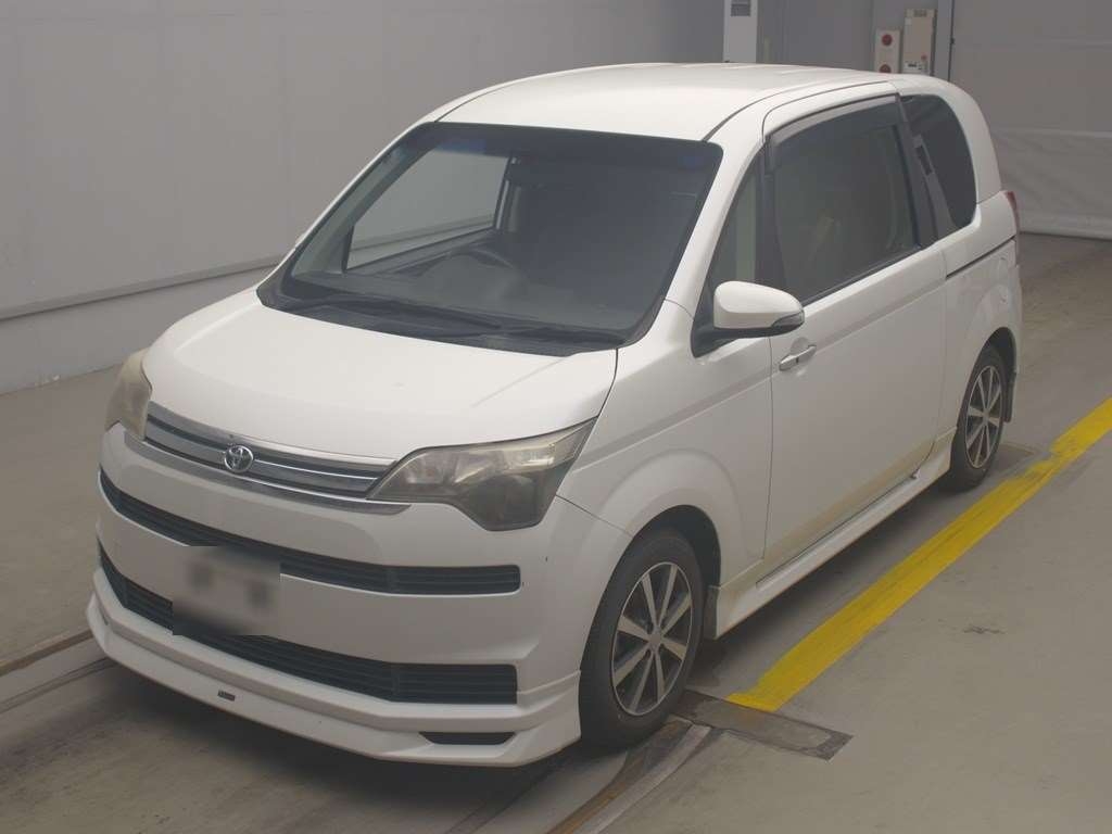 2013 TOYOTA SPADE