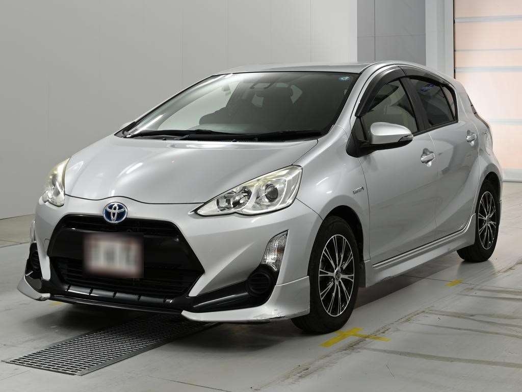 2016 TOYOTA AQUA
