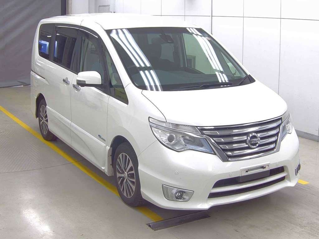 2015 NISSAN SERENA