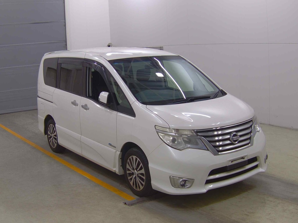 2014 NISSAN SERENA