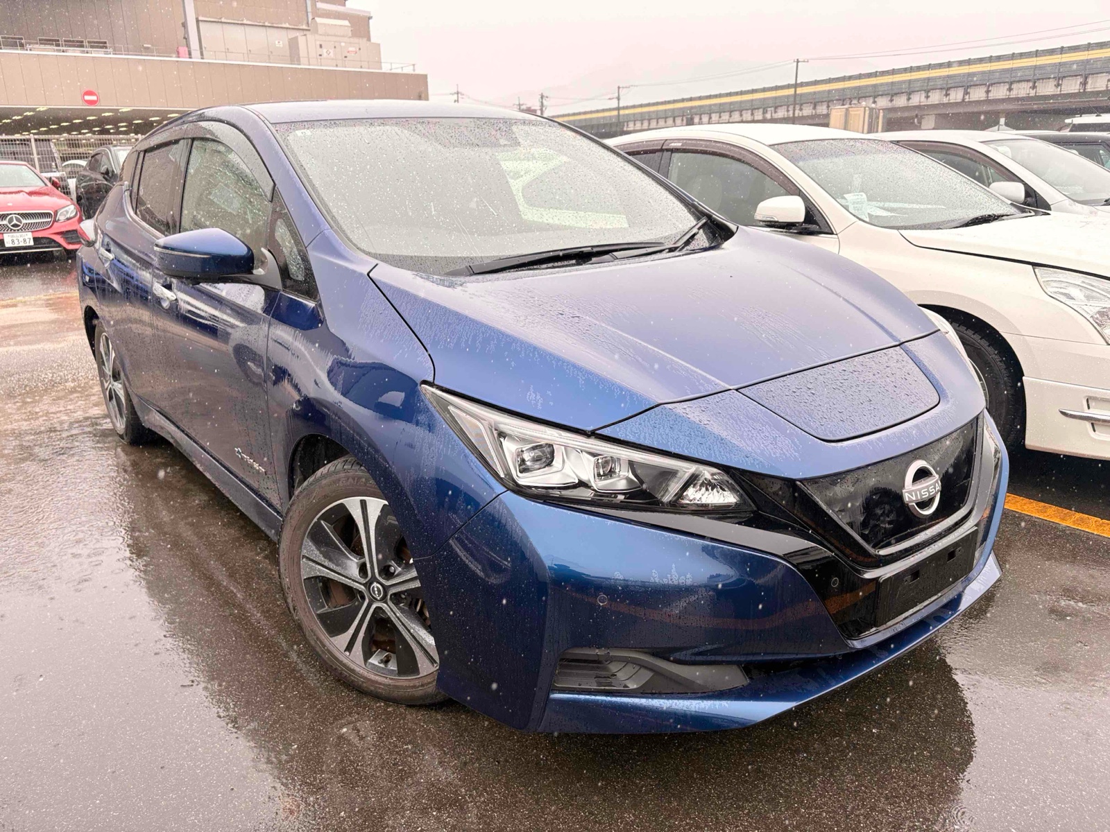 2021 NISSAN LEAF