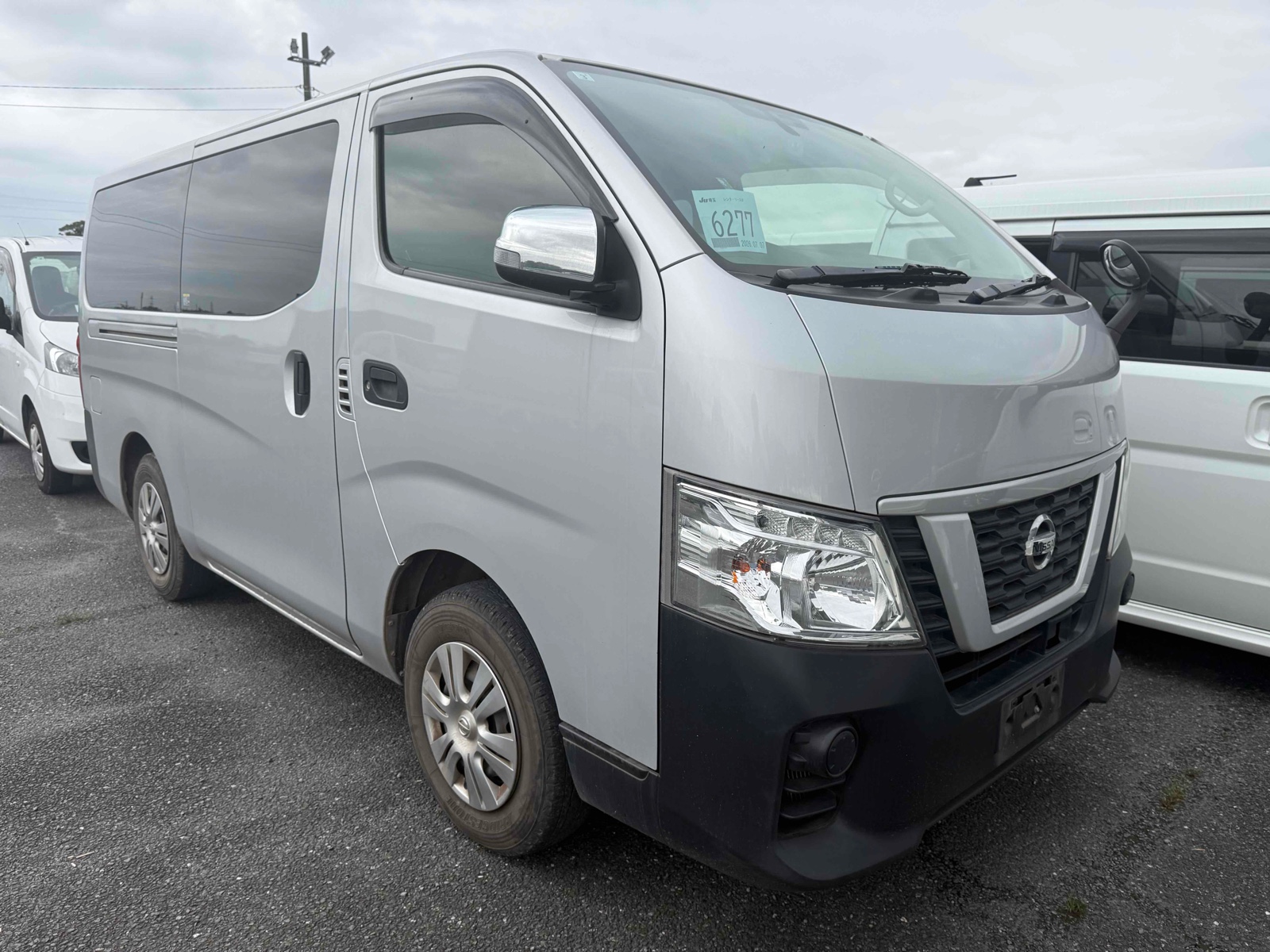2020 NISSAN CARAVAN