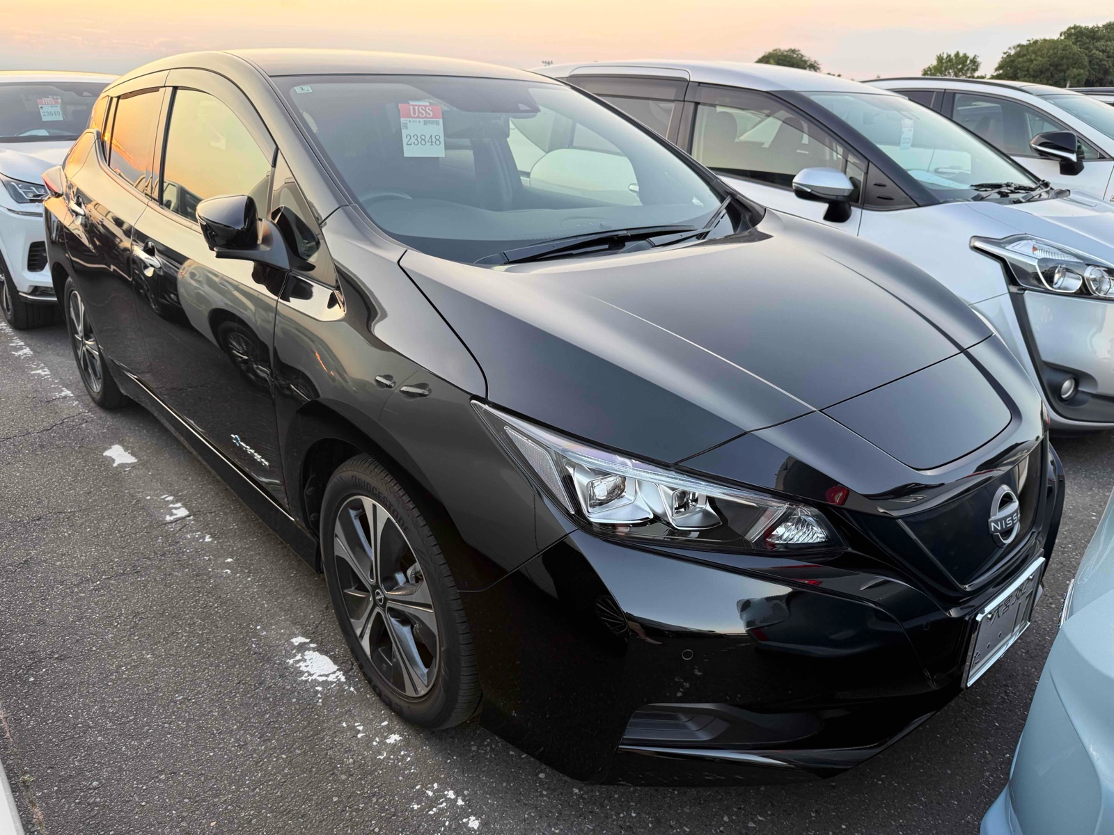 2022 NISSAN LEAF