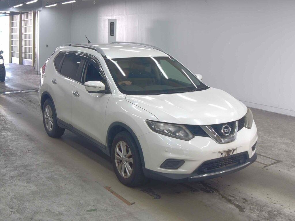 2015 NISSAN X-TRAIL