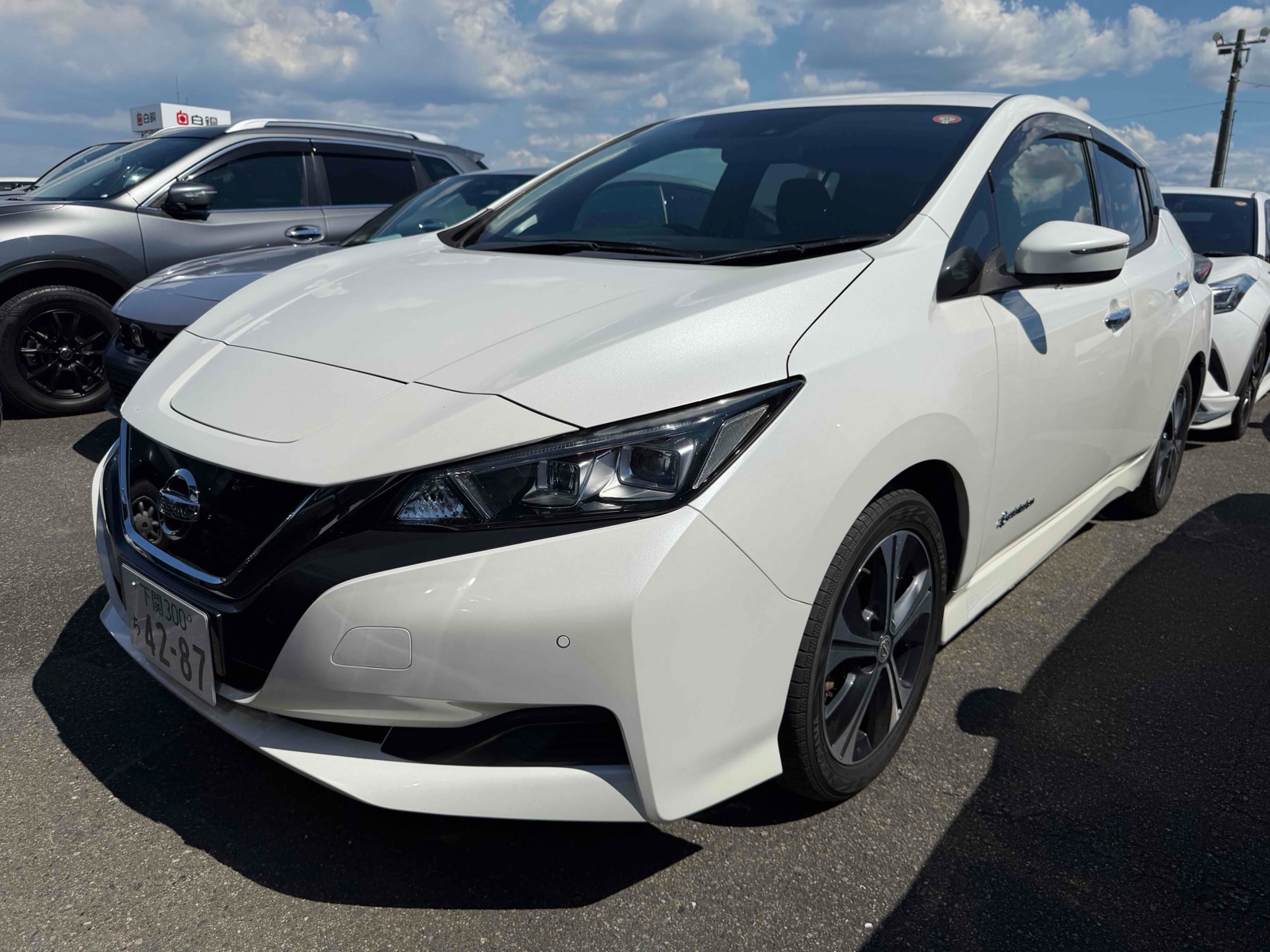 2018 NISSAN LEAF