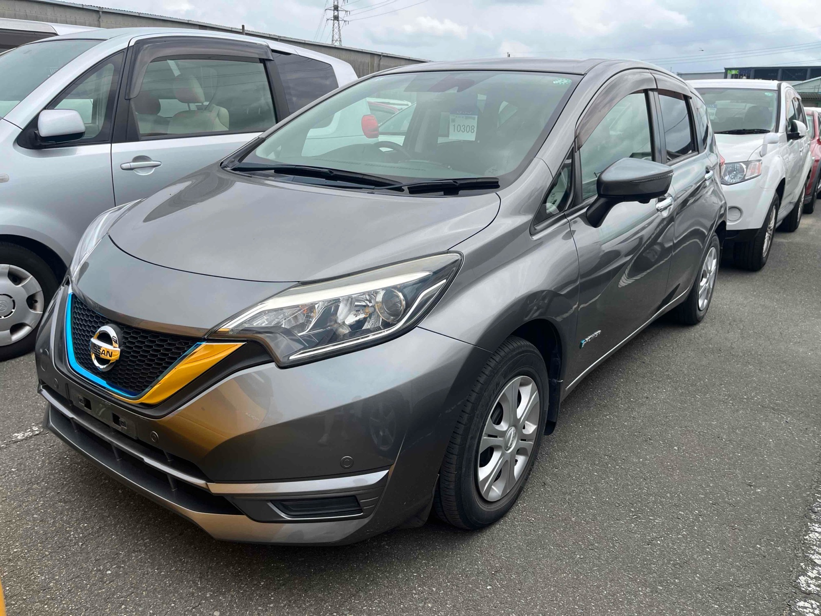 2017 NISSAN NOTE