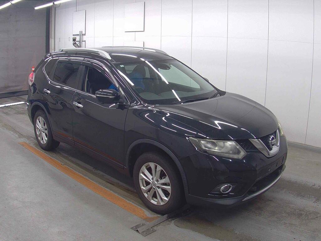 2015 NISSAN X-TRAIL