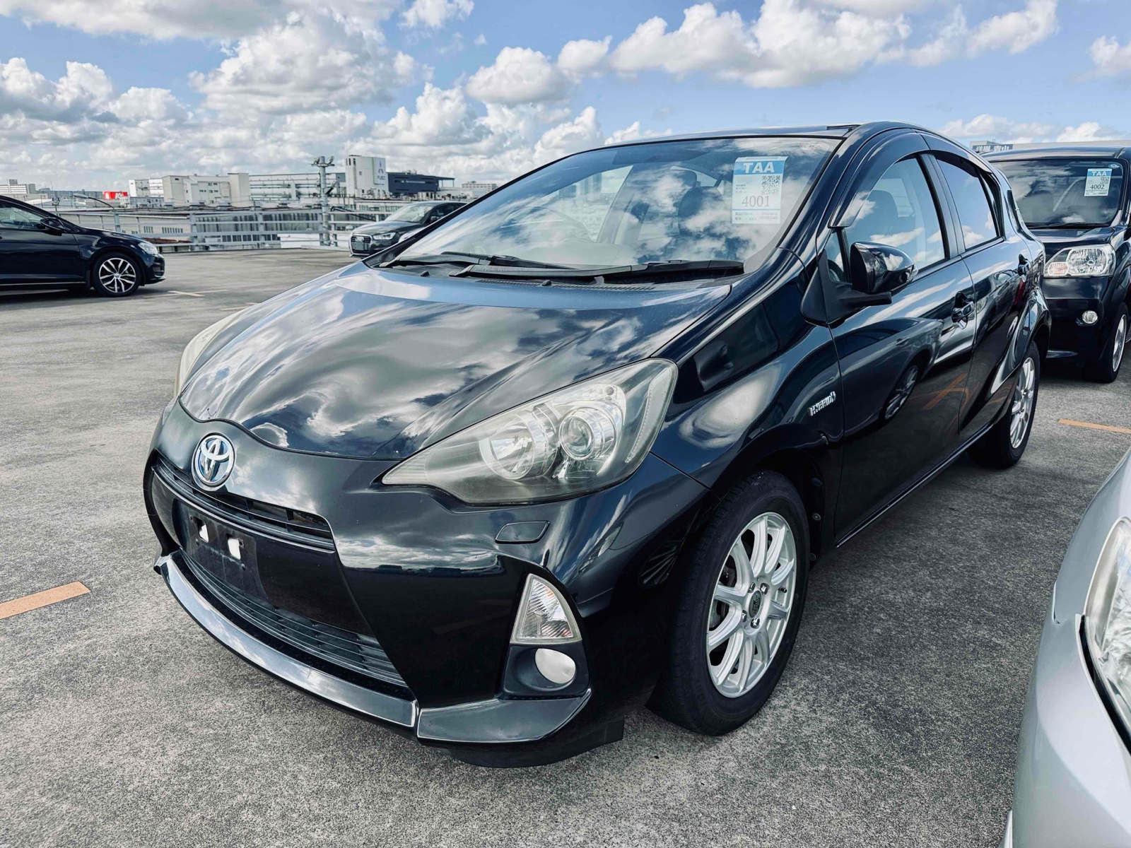 2013 TOYOTA AQUA