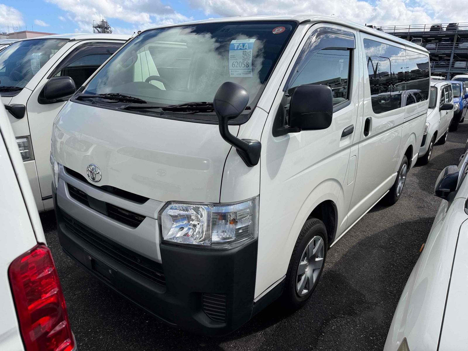 2022 TOYOTA HIACE