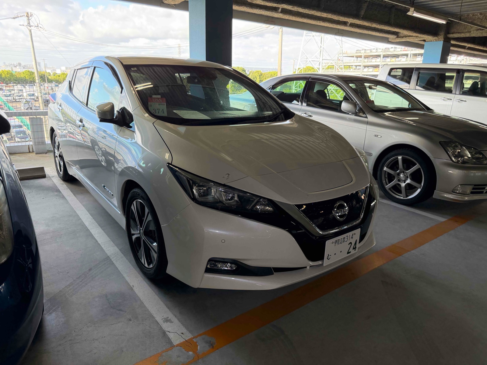 2018 NISSAN LEAF