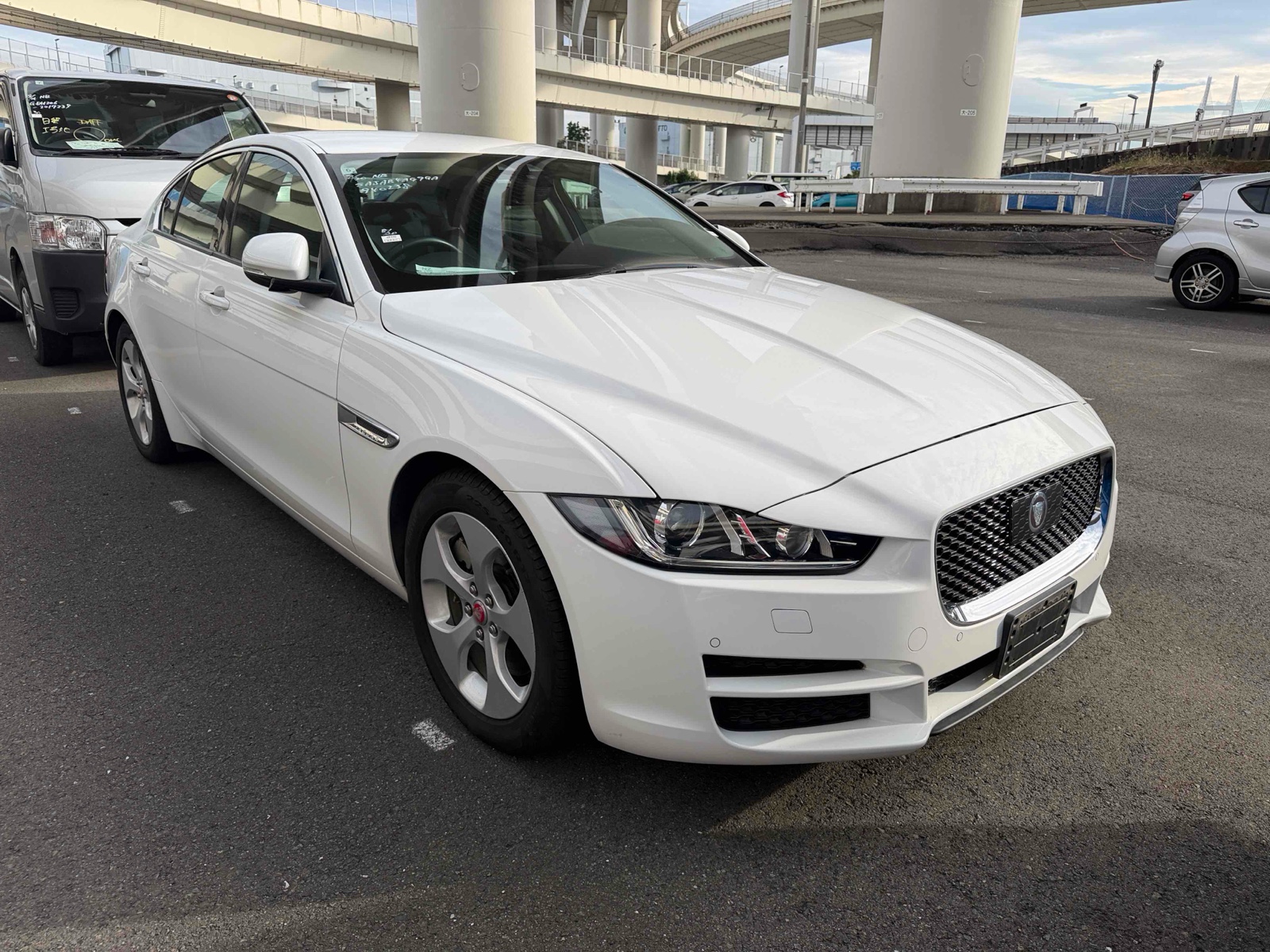 2016 JAGUAR XE