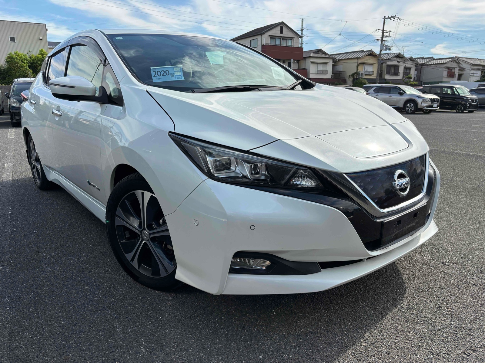 2017 NISSAN LEAF
