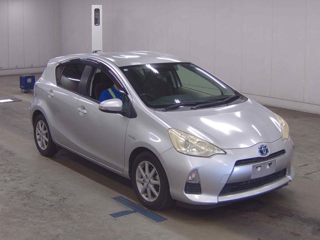 2013 TOYOTA AQUA