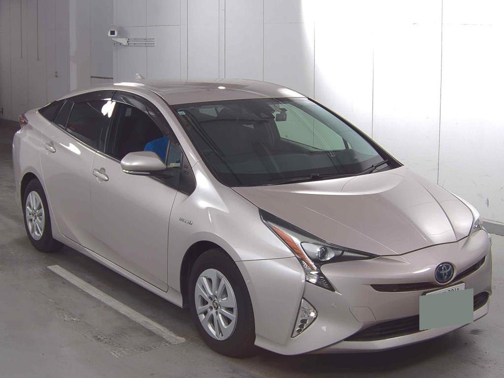 2017 TOYOTA PRIUS