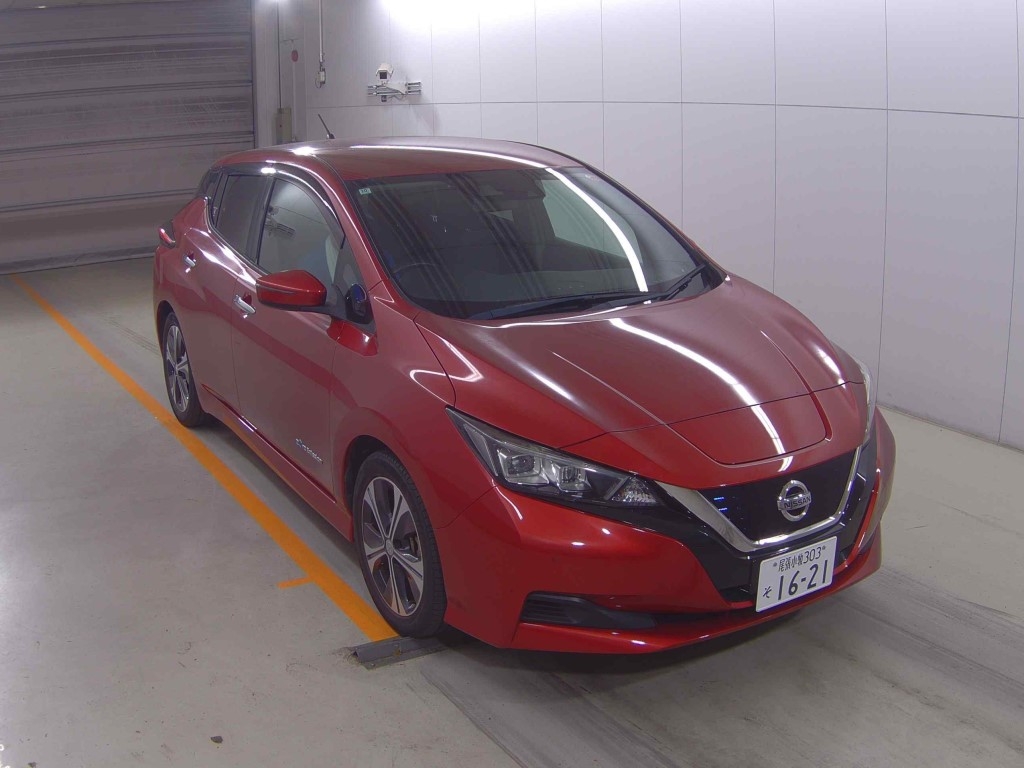 2018 NISSAN LEAF