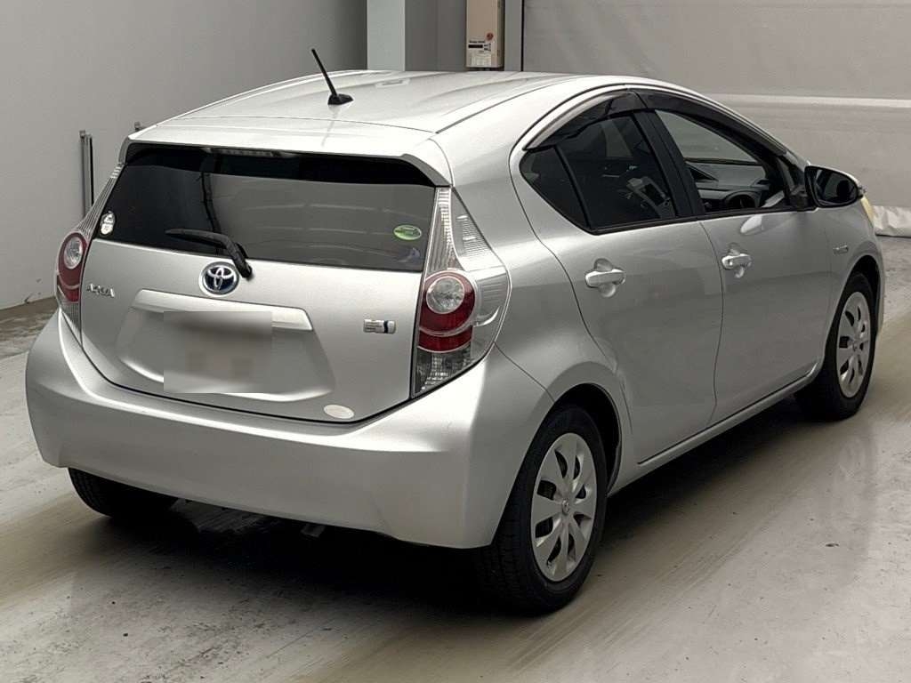 2012 TOYOTA AQUA