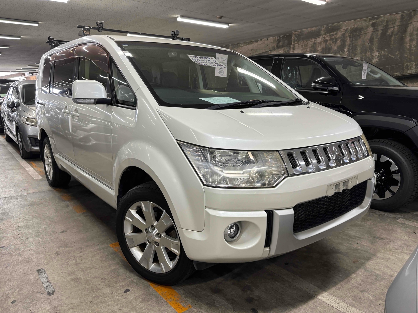 2014 MITSUBISHI DELICA