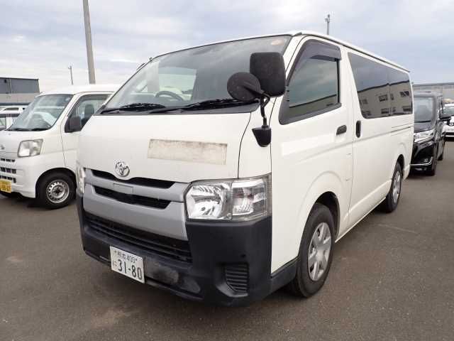 2019 TOYOTA HIACE