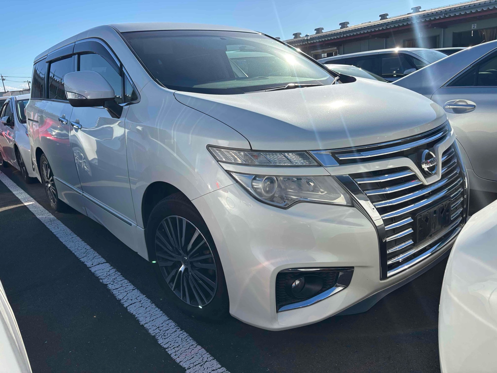 2015 NISSAN ELGRAND