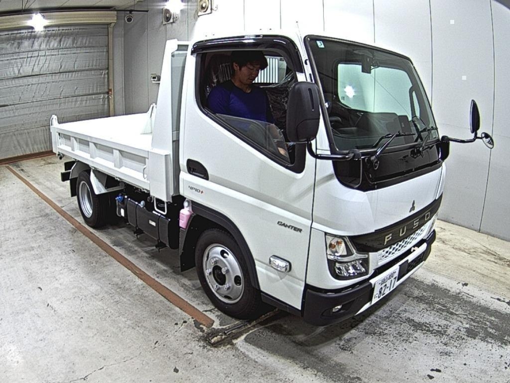 2026 MITSUBISHI CANTER