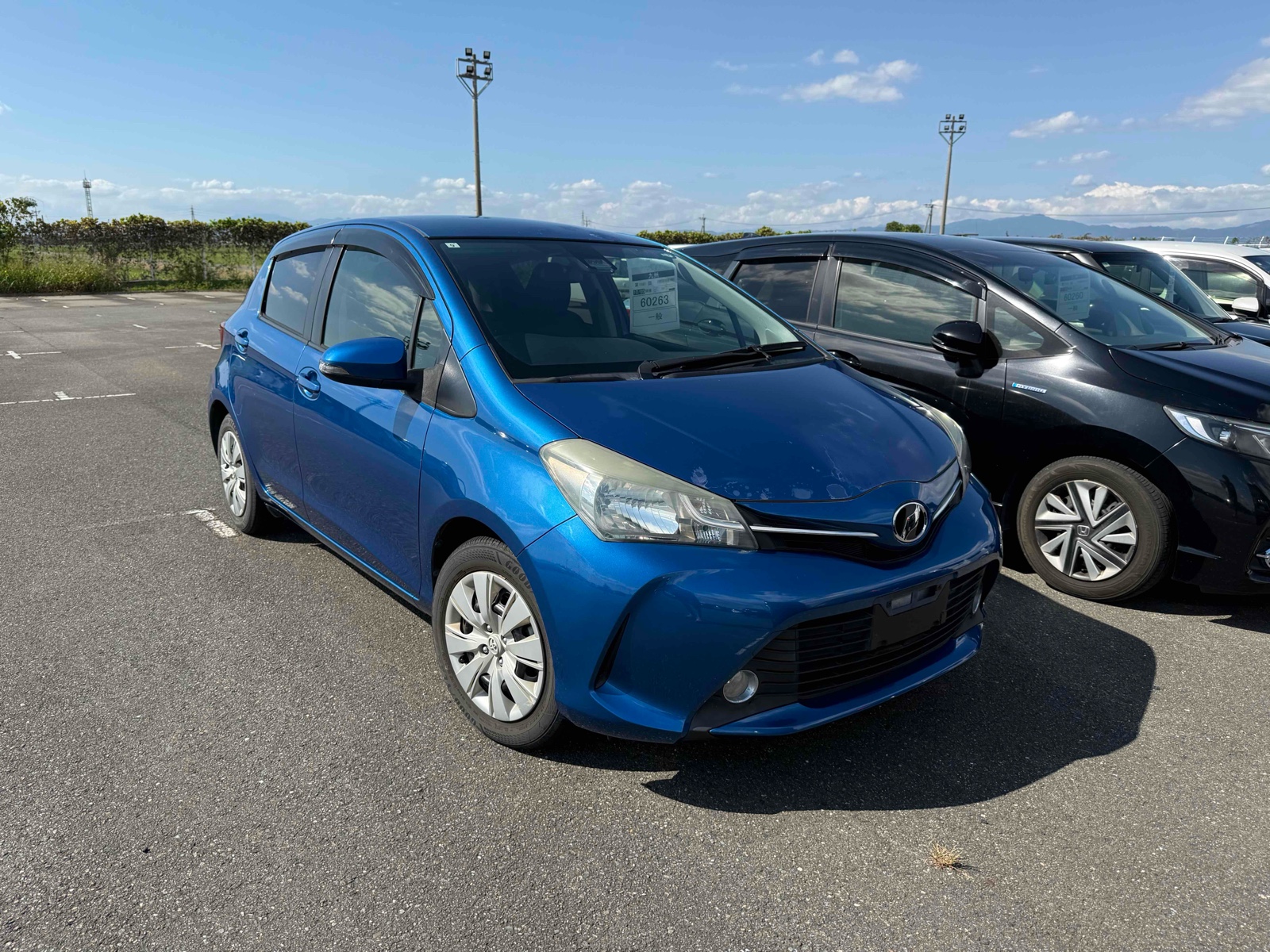 2015 TOYOTA VITZ
