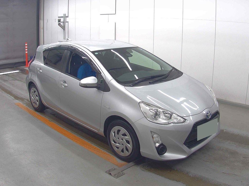2016 TOYOTA AQUA