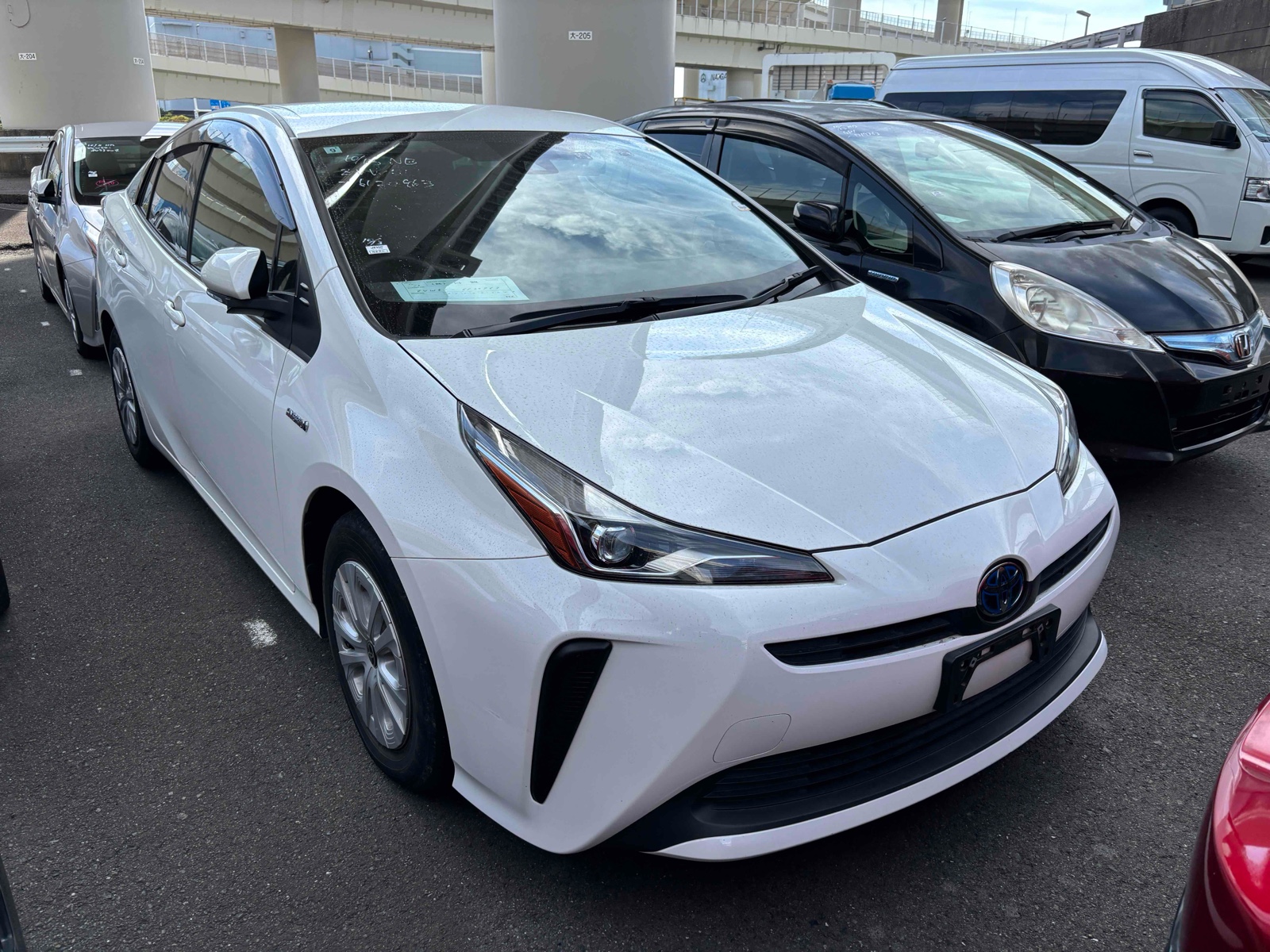 2019 TOYOTA PRIUS