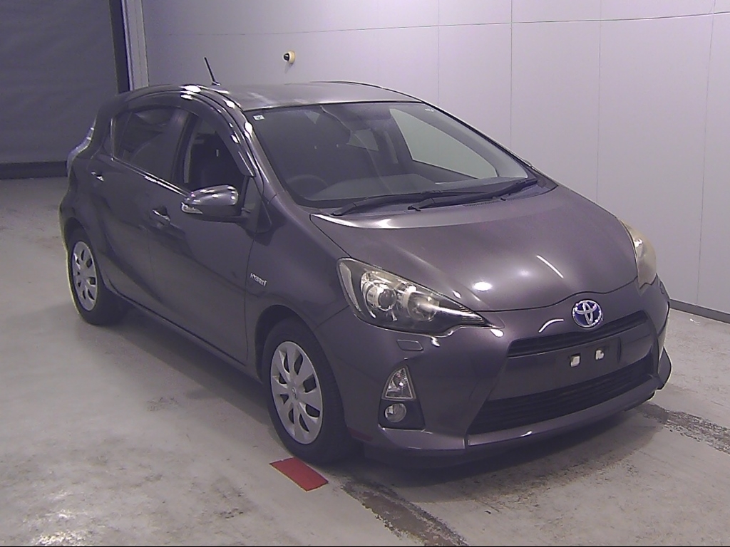 2013 TOYOTA AQUA