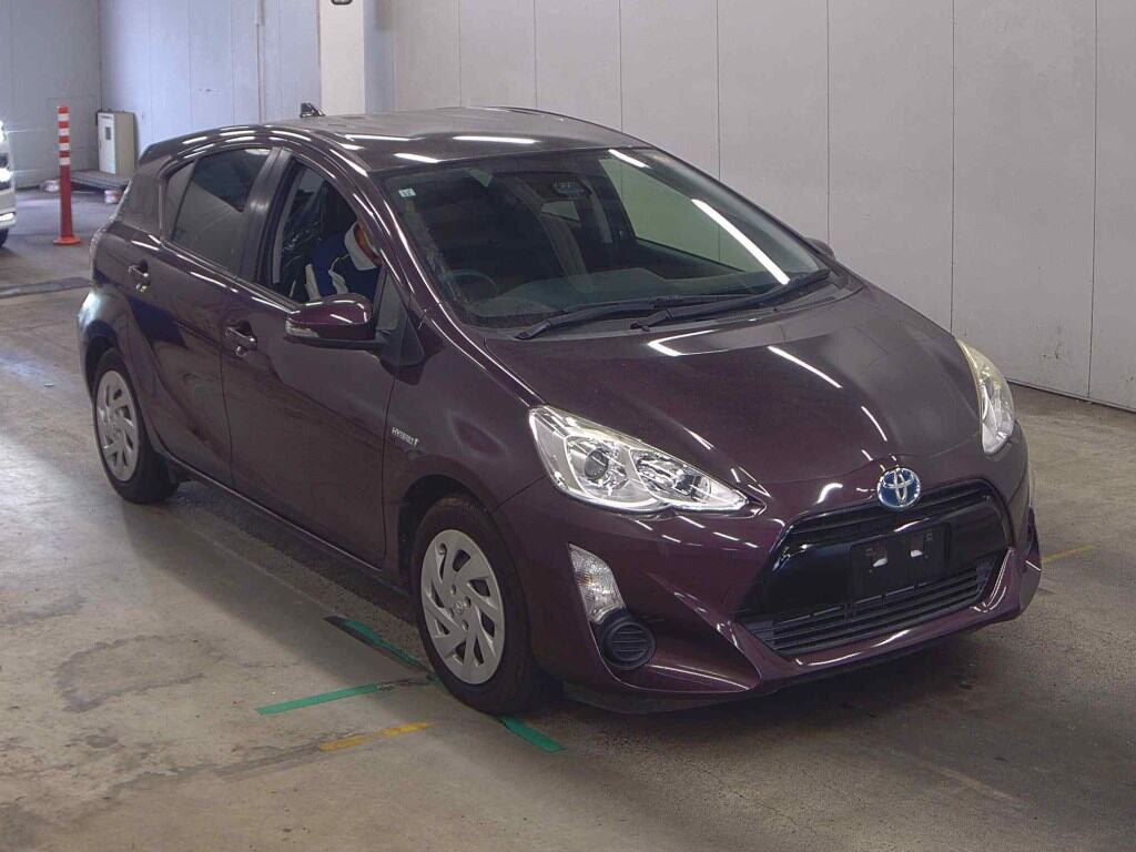 2015 TOYOTA AQUA